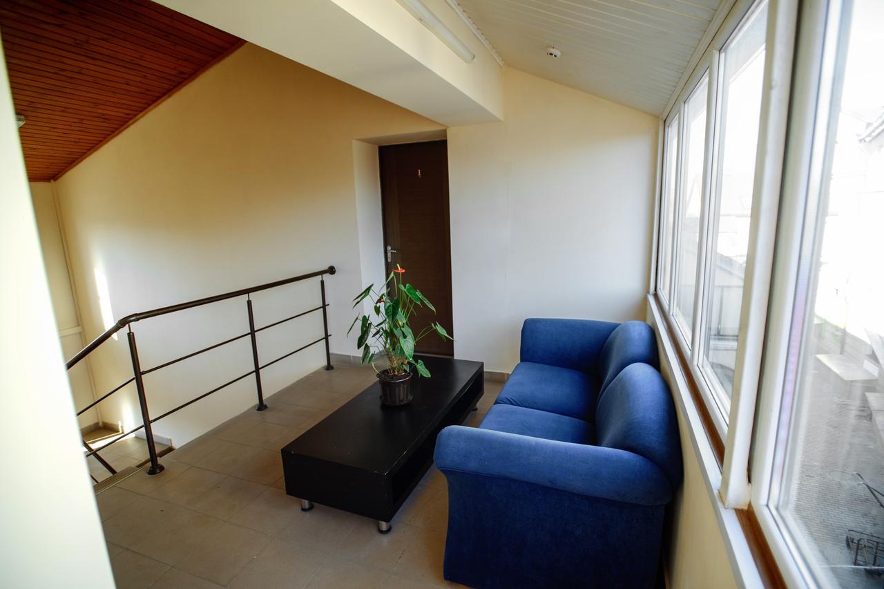 Your Hostel Chişinău Esterno foto